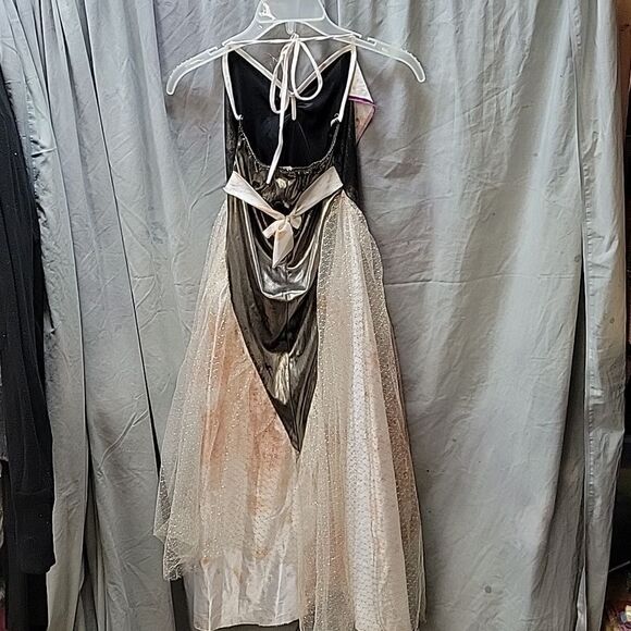 Gothic/Carrie/Prom Queen zombie dress with wig & crown - Picture 6 of 8